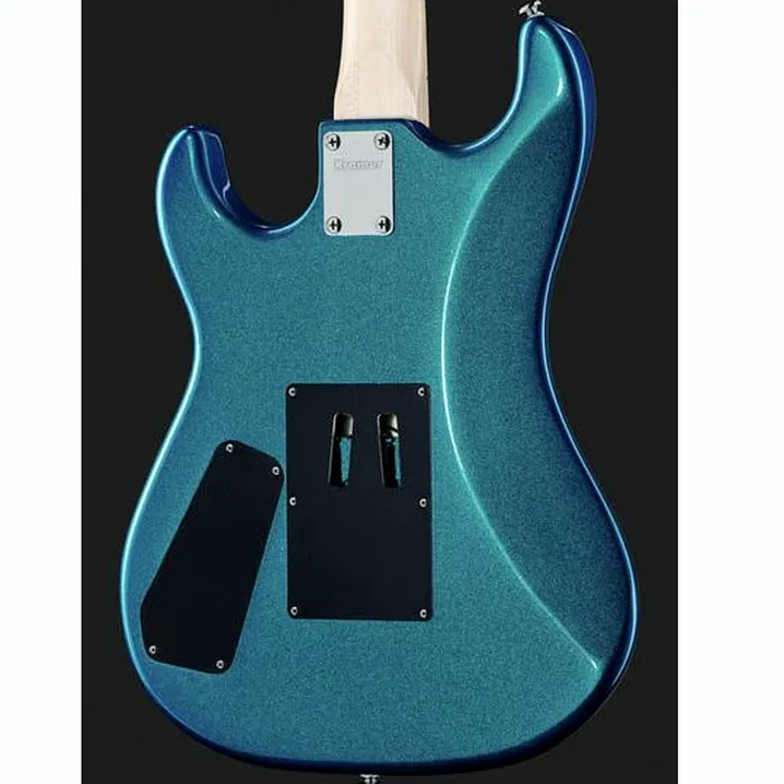 Recensione e prova della chitarra Kramer Guitars Hot Rod Baretta Blue Sparkle