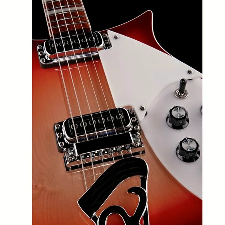 Recensione e prova della chitarra Rickenbacker 620 FG