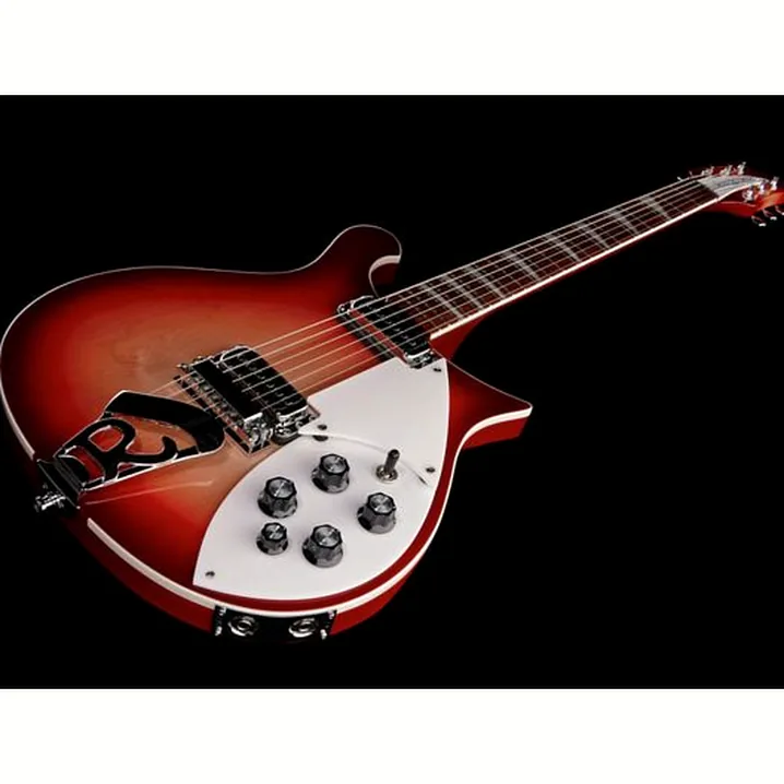 Recensione e prova della chitarra Rickenbacker 620 FG
