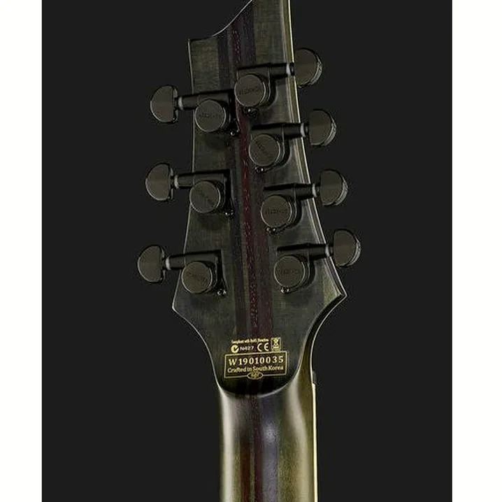 Recensione e prova della chitarra Schecter C-7 SLS Evil Twin SBK