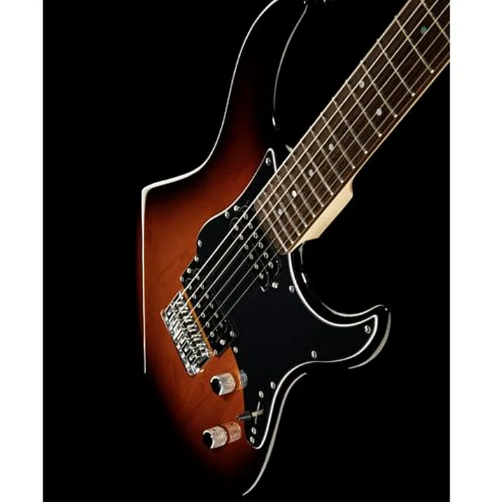 Recensione e prova della chitarra Yamaha Pacifica 120H TBSB