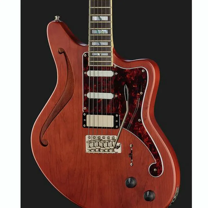 Recensione e Test Chitarra Elettrica DAngelico Deluxe Bedford SH Matte Walnut