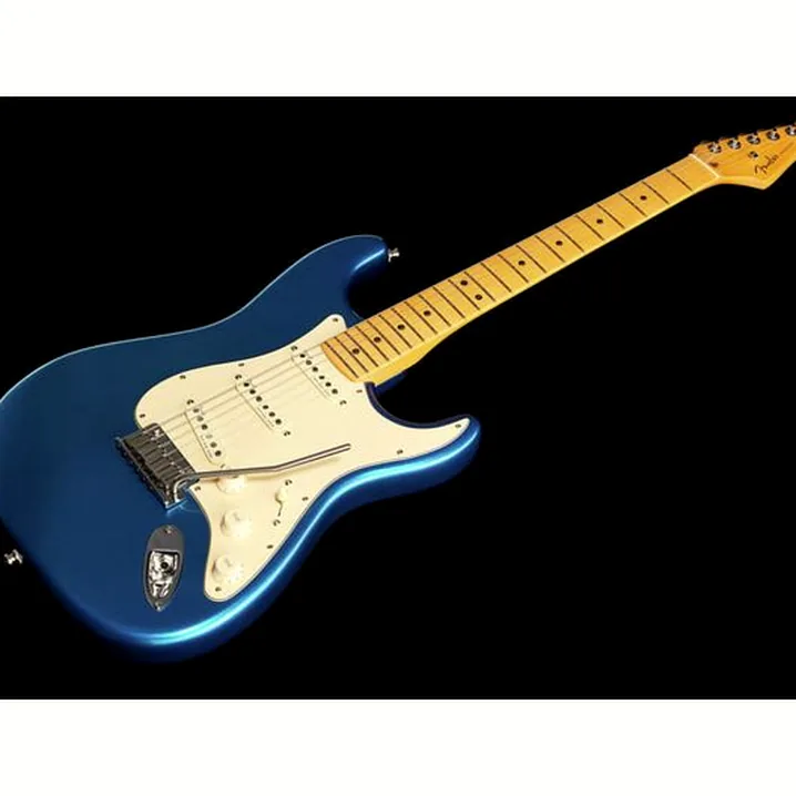 Recensione e Test Chitarra Elettrica Fender AM Ultra Strat MN Cobra Blue