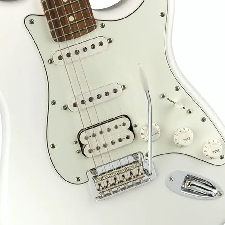 Recensione e Test Chitarra Elettrica Fender Player Series Strat HSS PF PWT