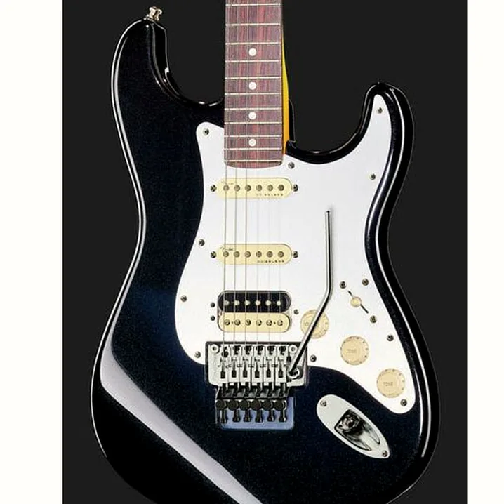 Recensione e Test Chitarra Fender AM Ultra Luxe Strat HSS FR MB