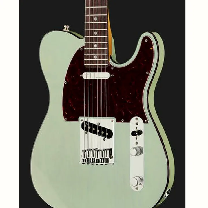 Recensione e Test della chitarra Fender AM Ultra Luxe Tele RW SFG TRN