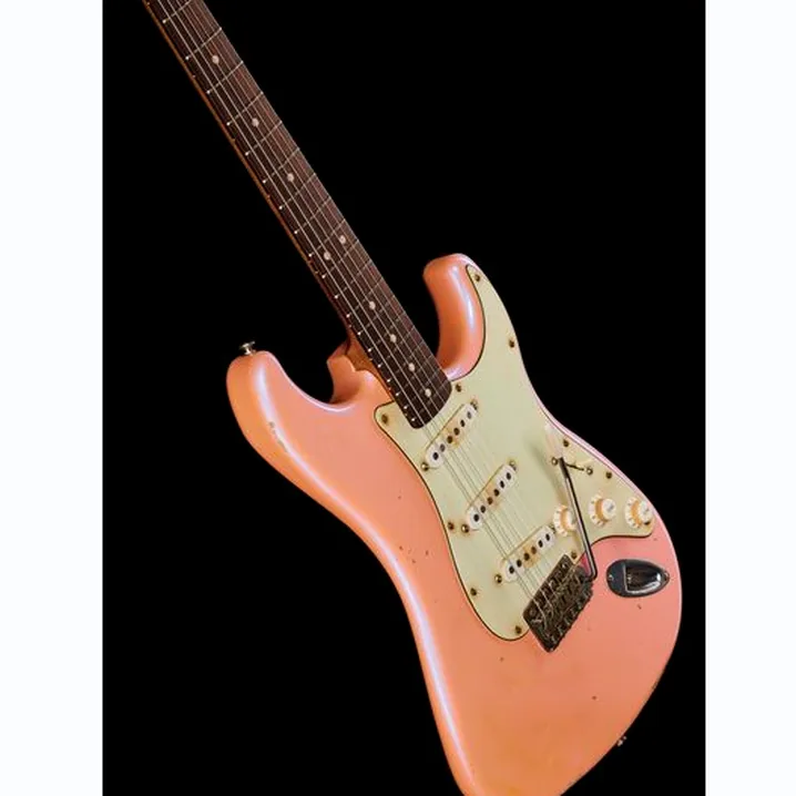 Recensione e Test della chitarra LSL Saticoy RW Ice Pink Med Aged