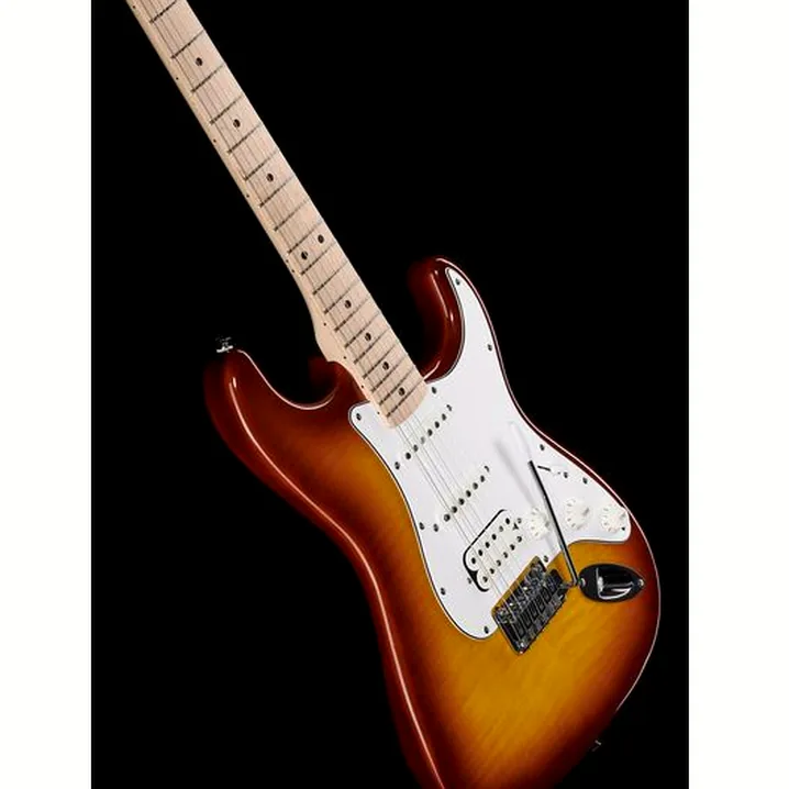 Recensione e Test della chitarra Squier Affinity Strat FM HSS S Set