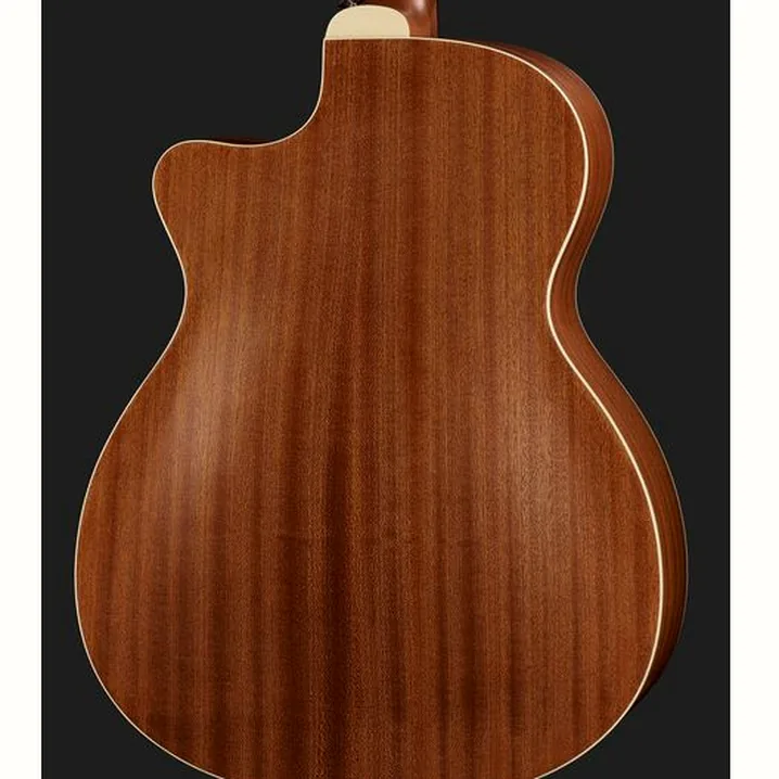 Recensione e Test Guild OM-240CE Satin Oxblood Burst