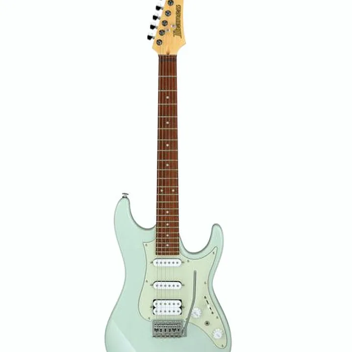 Recensione, Test della chitarra elettrica Ibanez AZES40-MGR