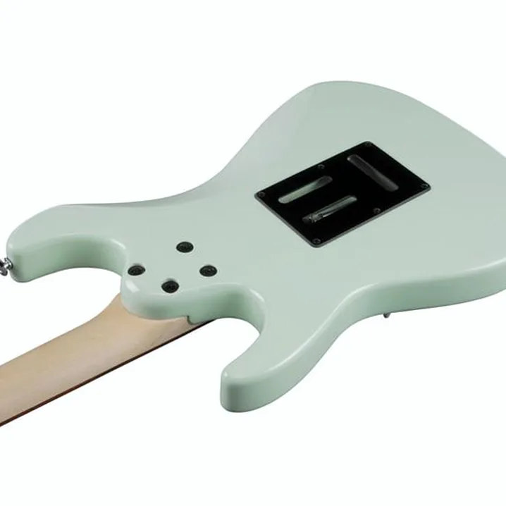Recensione, Test della chitarra elettrica Ibanez AZES40-MGR