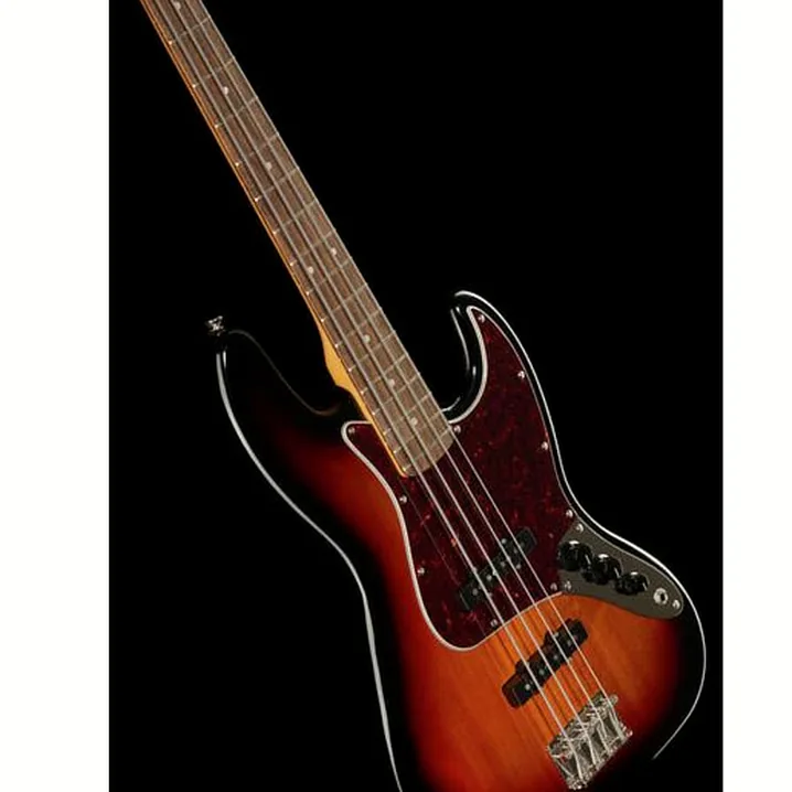 Squier CV 60s Jazz Bass LRL 3TS: Test e Recensioni
