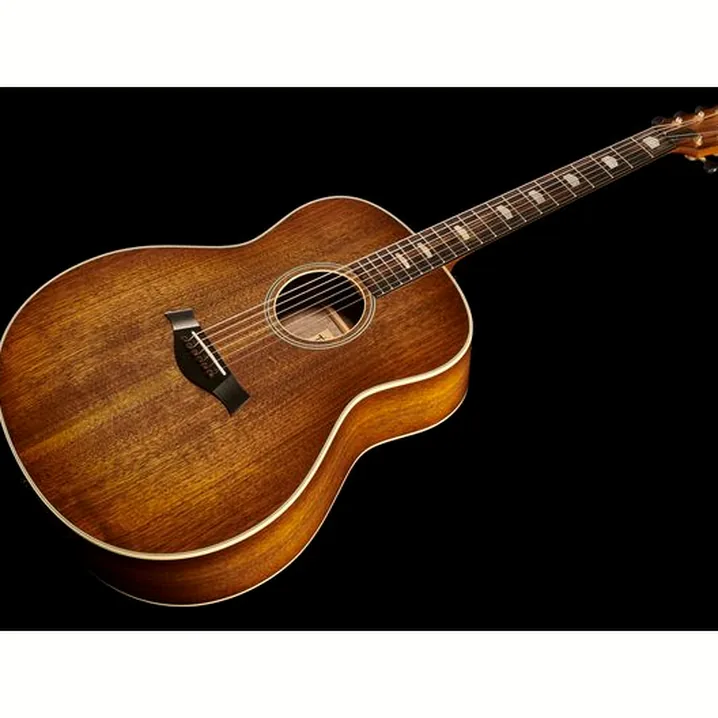 Taylor Custom #31 Gr. Orch. D.S.Burst Test, Comparativo, Recensioni