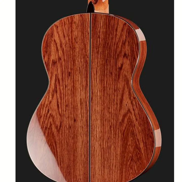 Test e Recensione Chitarra classica Hanika HE-Lattice