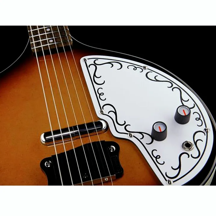 Test e Recensione Chitarra Elettrica Danelectro DBS68 Reissue Baby Sitar VS