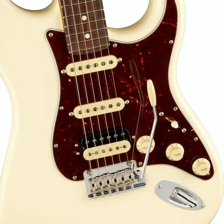 Test e Recensione Chitarra Elettrica Fender AM Pro II Strat HSS OWT