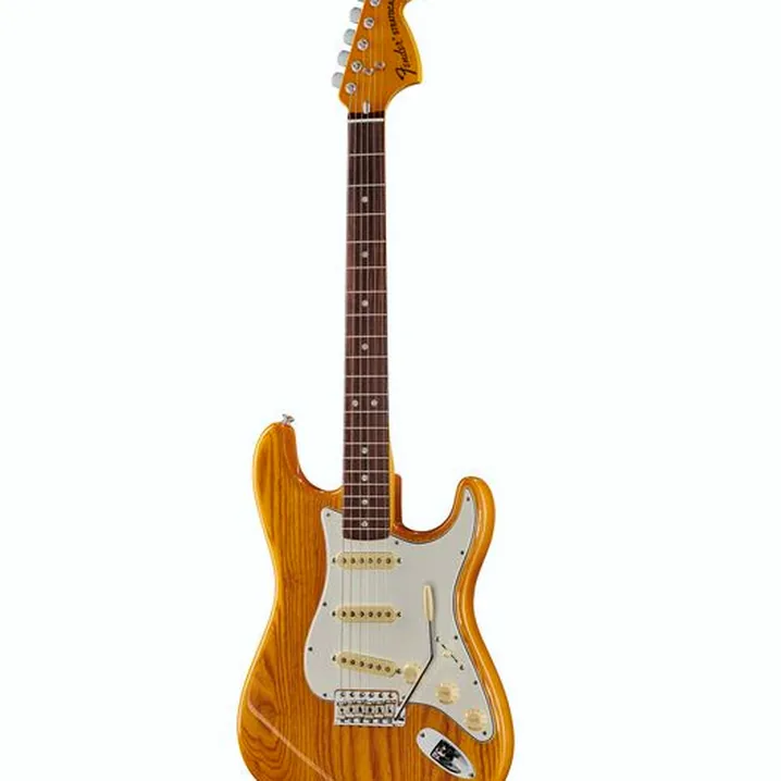 Test e Recensione Chitarra Elettrica Fender AV II 73 STRAT RW AGNAT