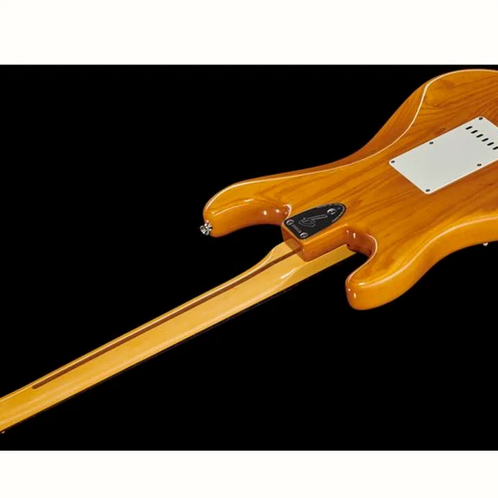 Test e Recensione Chitarra Elettrica Fender AV II 73 STRAT RW AGNAT