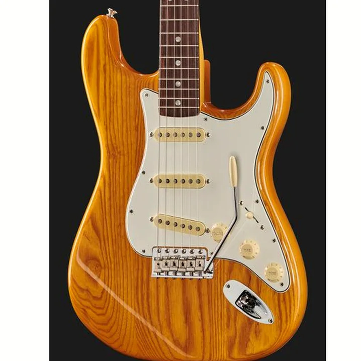 Test e Recensione Chitarra Elettrica Fender AV II 73 STRAT RW AGNAT