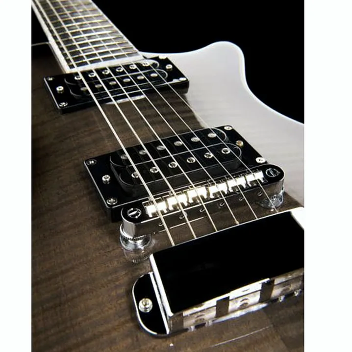 Test e Recensione Chitarra Elettrica Hagstrom Ultra Swede CBB