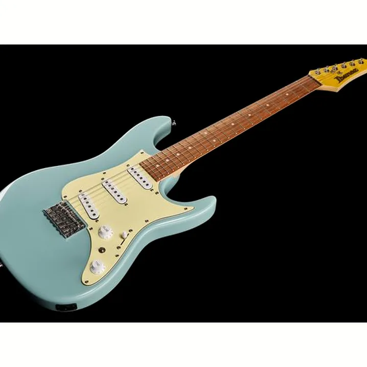 Test e Recensione Chitarra Elettrica Ibanez AZES31-PRB