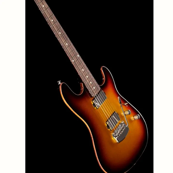 Test e Recensione Chitarra Elettrica Music Man Sabre HT Showtime