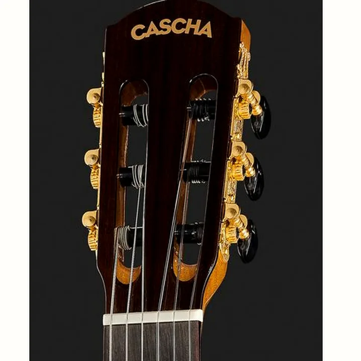 Test e Recensione della chitarra classica Cascha CGC310