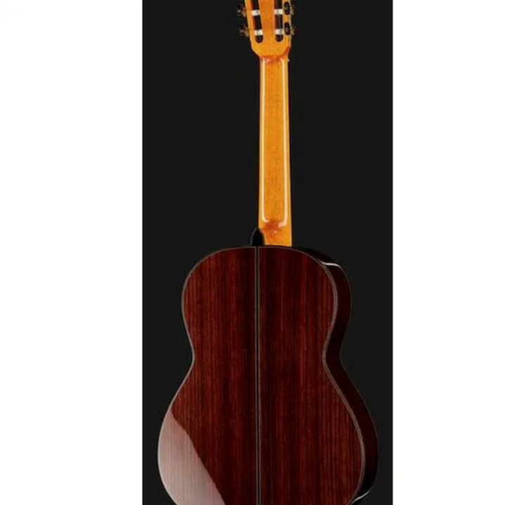 Test e Recensione della chitarra classica Cordoba Friederich