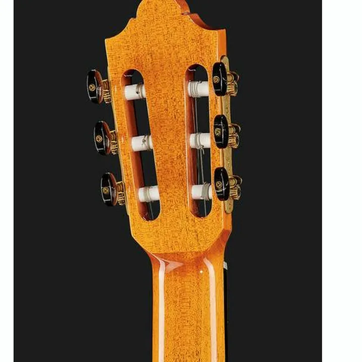 Test e Recensione della chitarra classica Cordoba Friederich