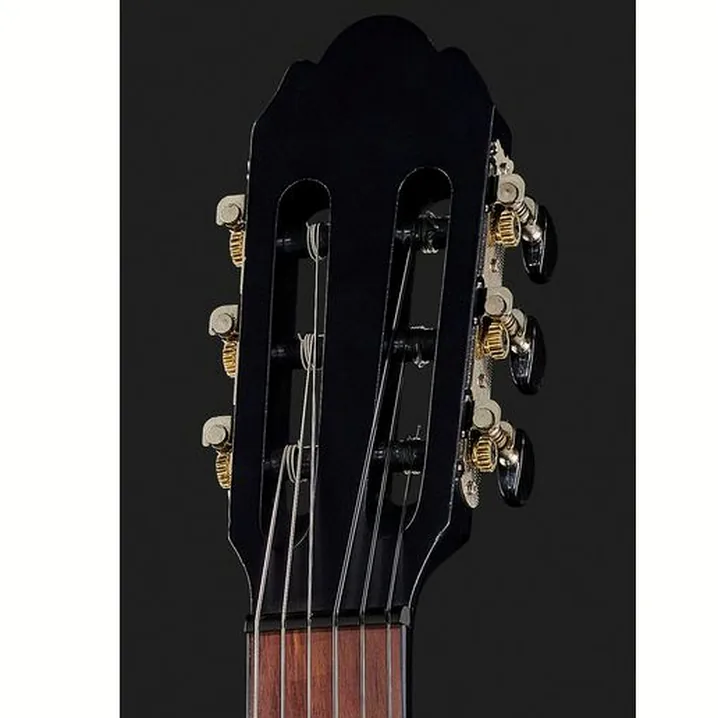 Test e Recensione della chitarra classica Gewa Student Cedar Black 4/4