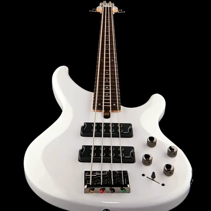 Test e Recensione: Yamaha TRBX 304 WH