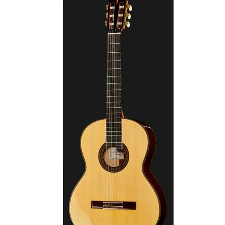 Test, Recensione Chitarra classica Amalio Burguet Artesano Spruce w/ Case