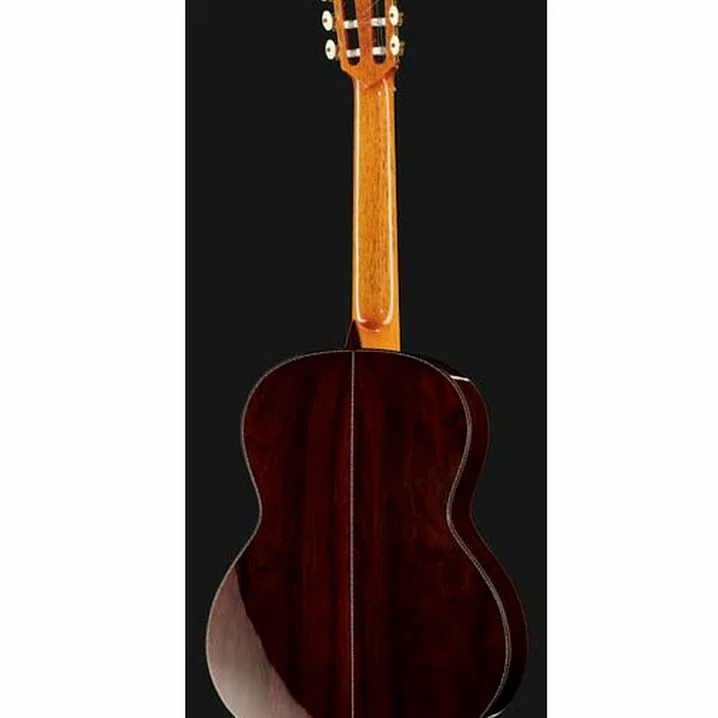 Test, Recensione Chitarra classica Amalio Burguet Artesano Spruce w/ Case