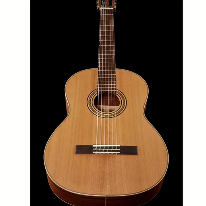 Test, Recensione Chitarra classica La Mancha Rubi CM