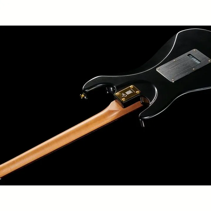 Test, Recensione Chitarra Elettrica Mooer GTRS Guitars Standard 900 W PB