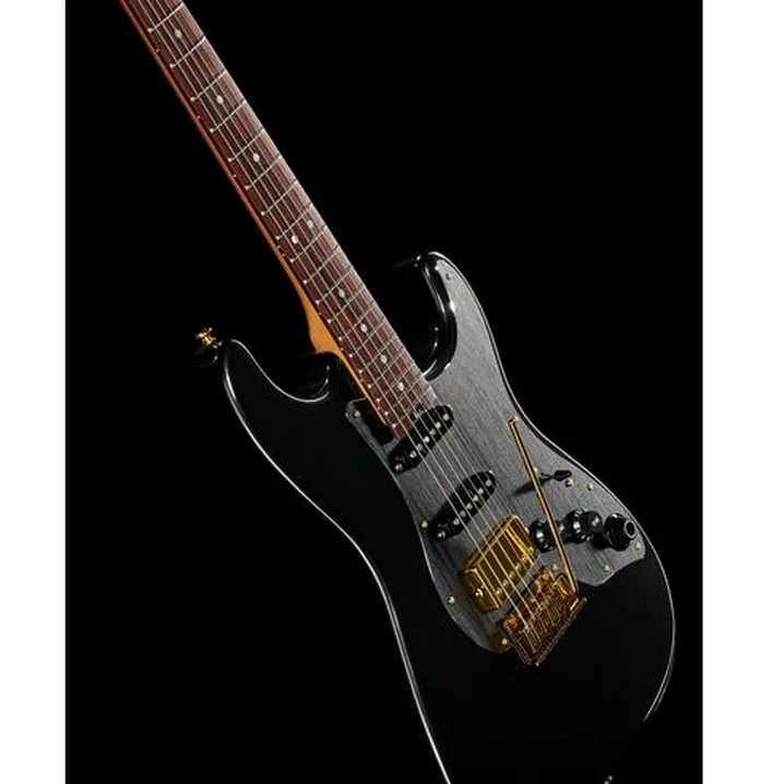 Test, Recensione Chitarra Elettrica Mooer GTRS Guitars Standard 900 W PB